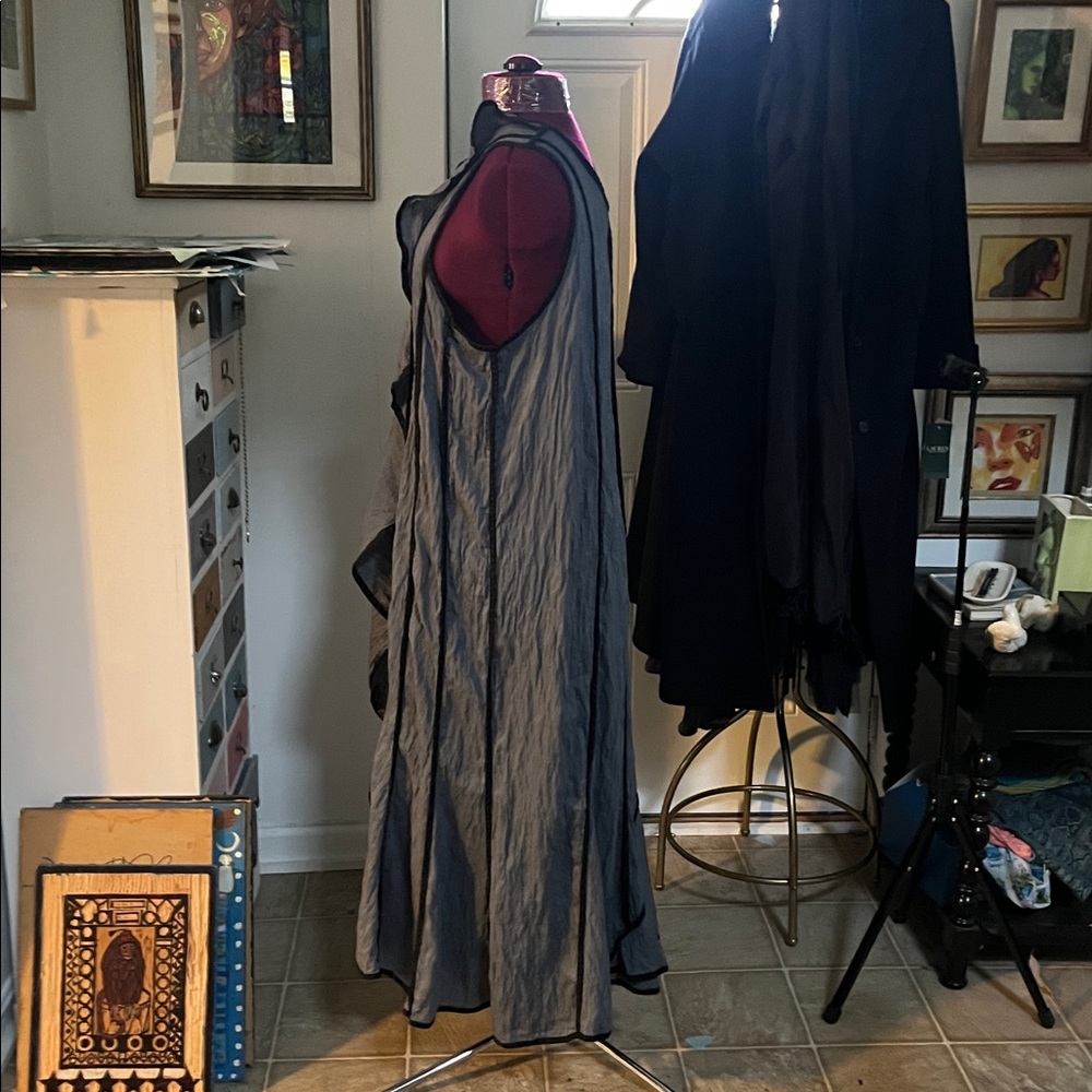 Elegant Gray Sleeveless Cynthia Ashby Dress - Picture 6 of 6